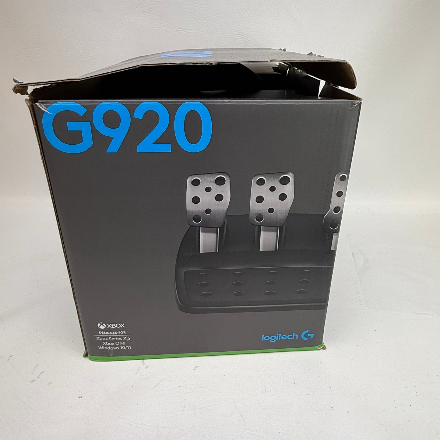 Logitech G920 Driving Force Racing Wheel & Pedals for Xbox Series X|S Xbox One 