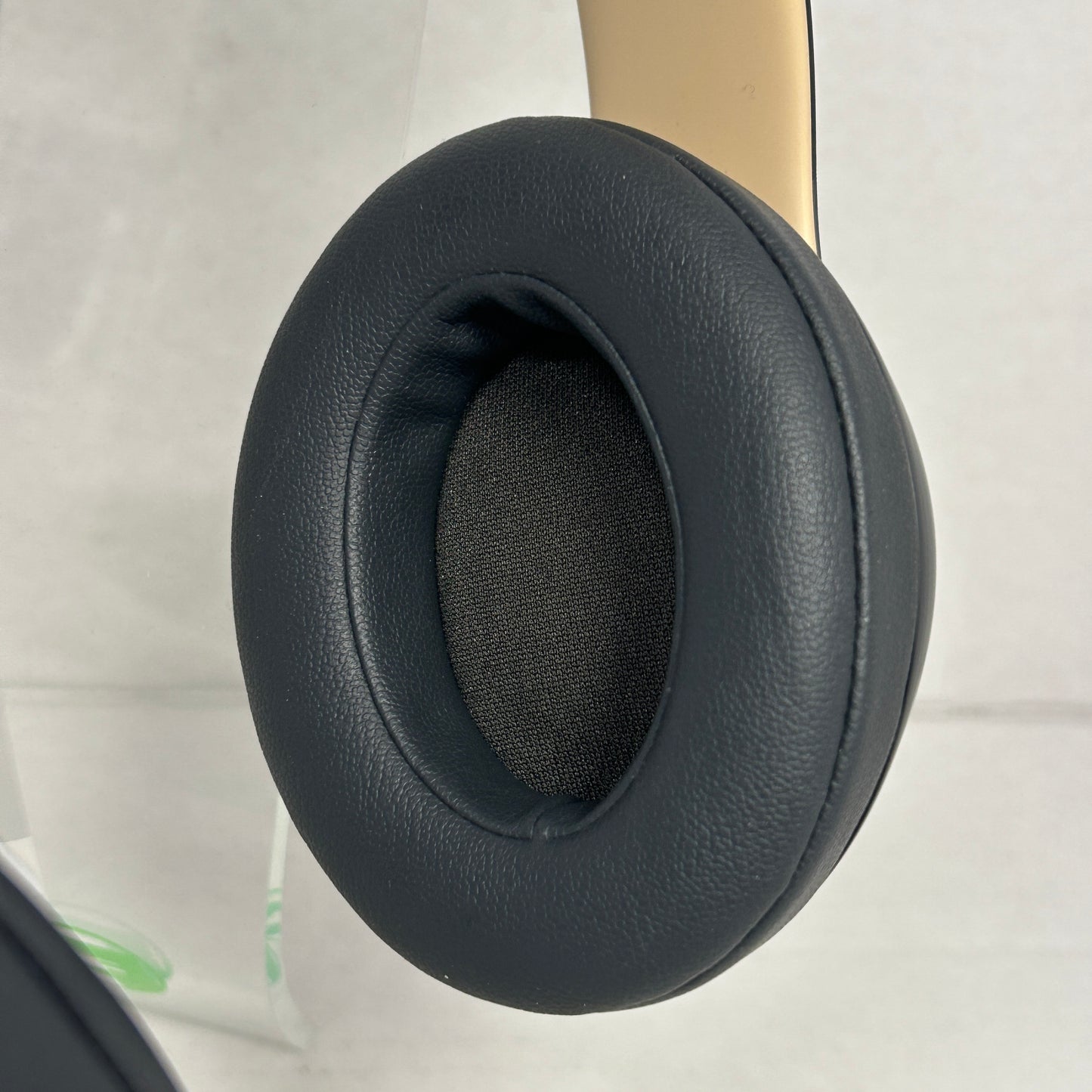 Beats Studio3 Wireless On-Ear Bluetooth Headphones Shadow Gray MQUF2LL/A