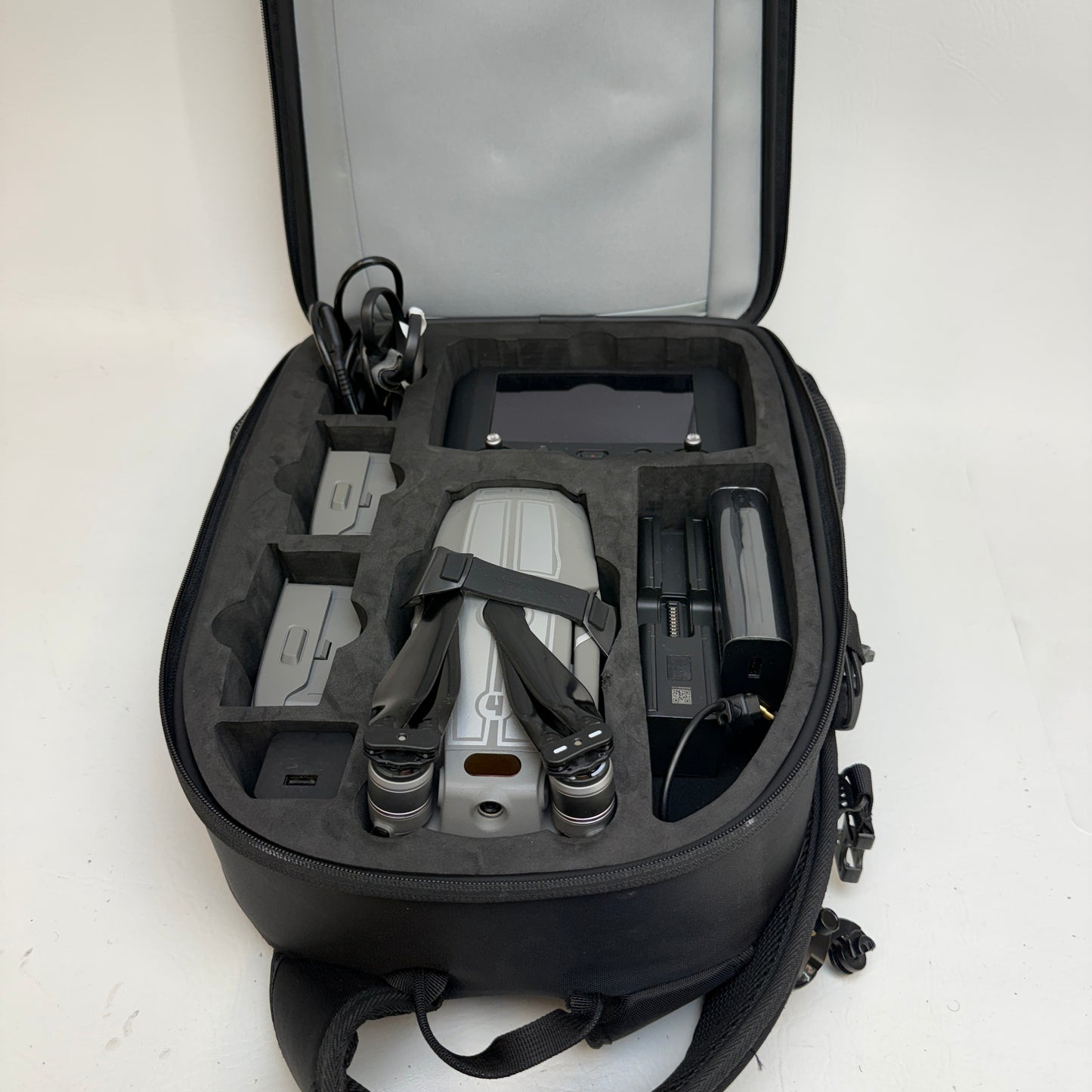 DJI Mavic 2 Zoom 4K Quadcopter Camera Drone L1Z Bundle