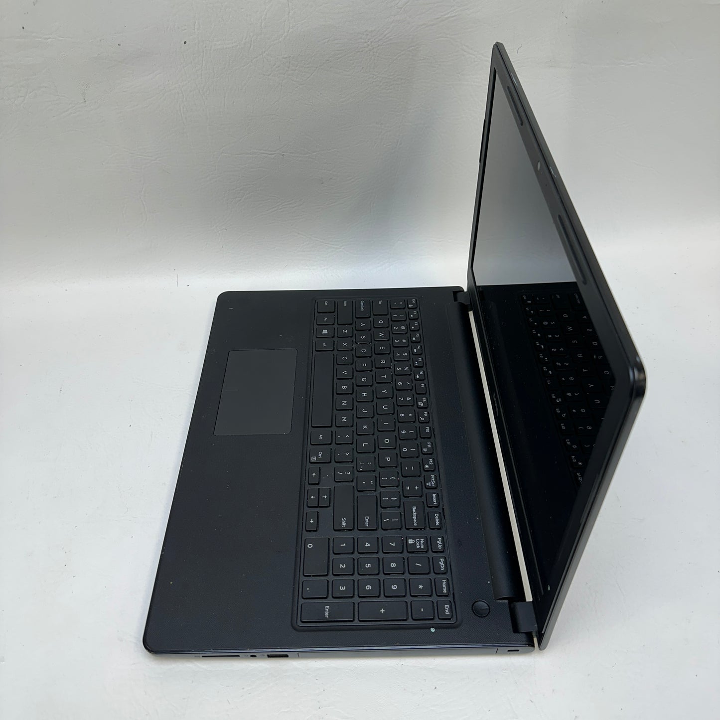Dell Inspiron 15 3567 15.6" i5-7200U 2.5GHz 8GB RAM 256GB SSD