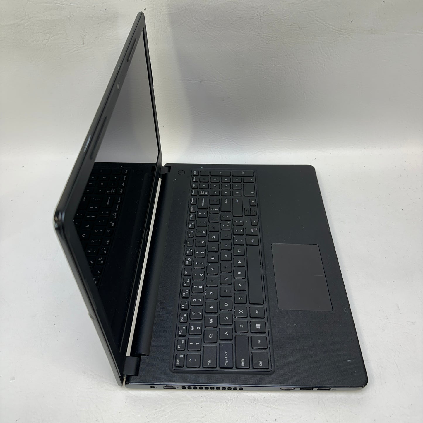 Dell Inspiron 15 3567 15.6" i5-7200U 2.5GHz 8GB RAM 256GB SSD