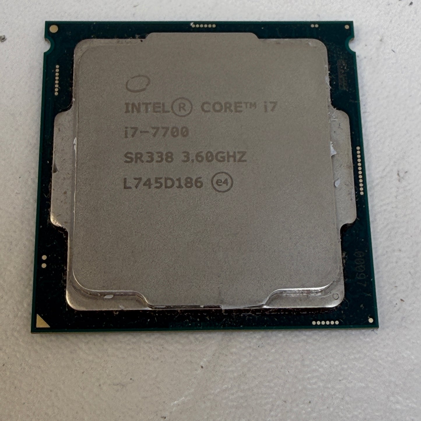 Intel Core i7-7700 3.60GHz Quad Core SR338 8 Thread LGA 1151