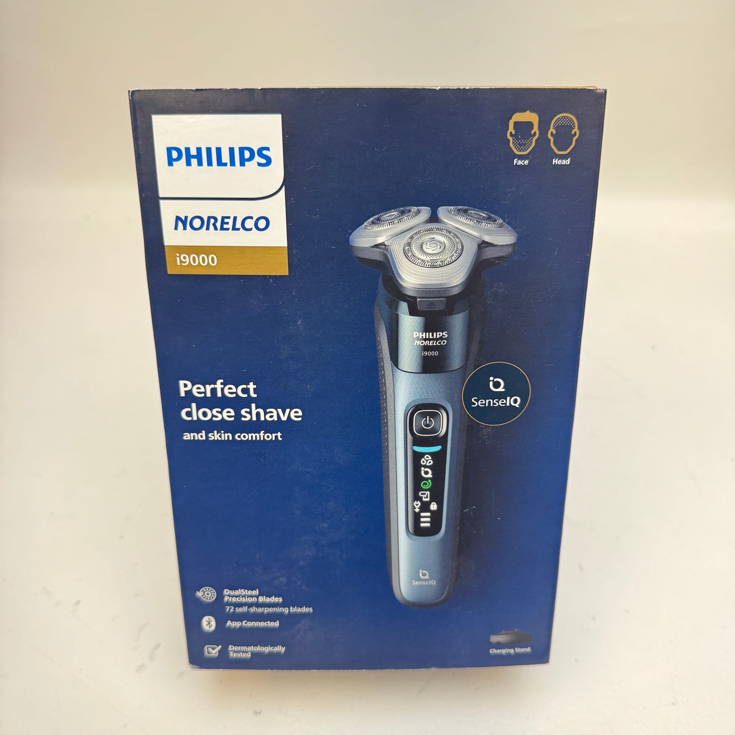 New Philips Norelco i9000 Wet & Dry Electric Shaver X9001/81