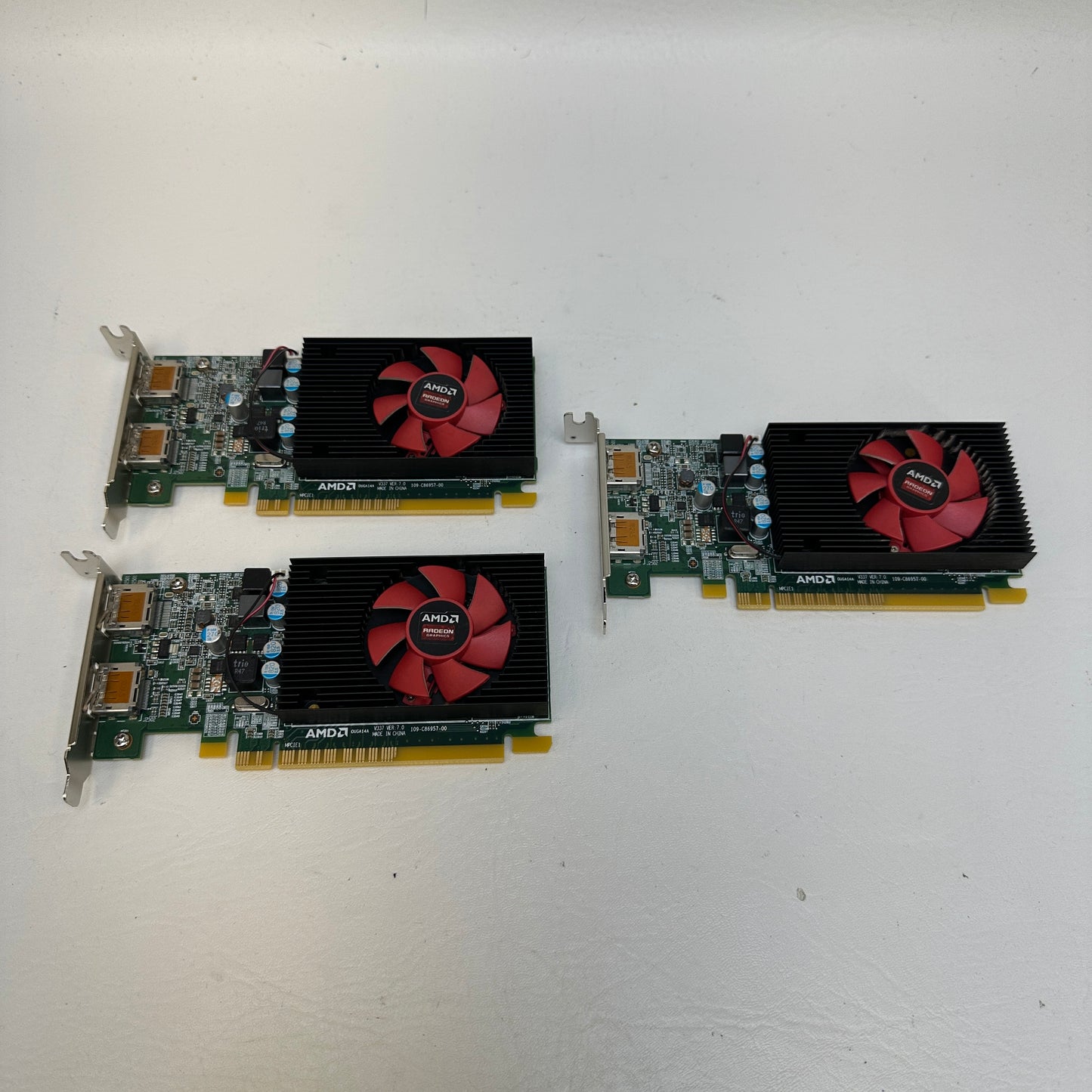 Lot 3 AMD Radeon R5 430 2 GB GDDR5 Graphic Card 109-C86957-00