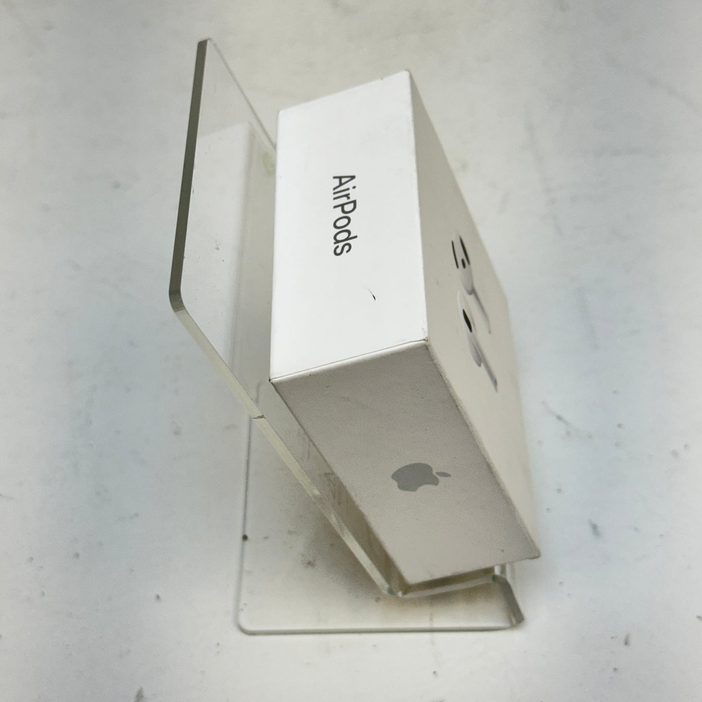 New Apple AirPods 4th Gen with Charging Case A3053 A3050 A3058 PXP73LL/A