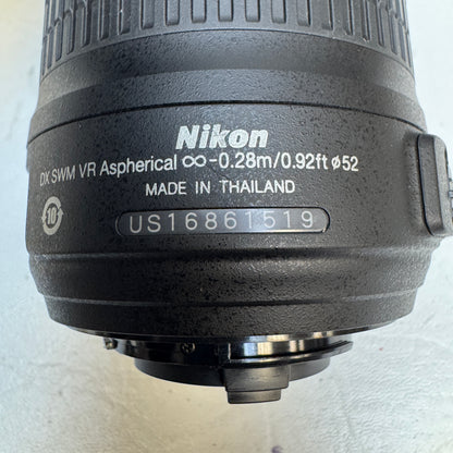 Nikon D3000 10.2MP Digital SLR DSLR Camera w/ Nikon 18-55mm F/3.5-5.6G AF-S VR DX Lens