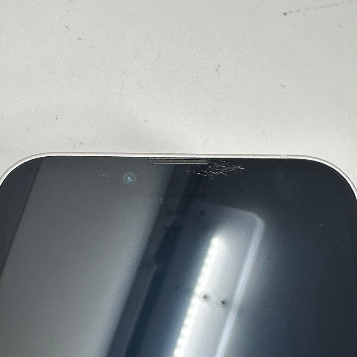 Factory Unlocked Apple iPhone 13 128GB Starlight ML953LL/A