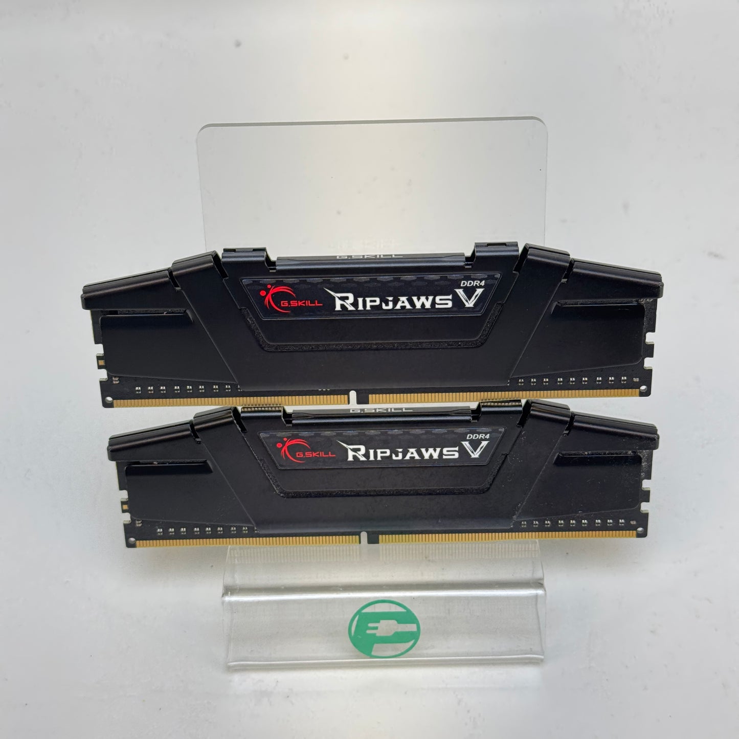 G.Skill Ripjaws V 16GB (2x8GB) RAM DDR4 3200MHz F4-3200C16D-16GVKB