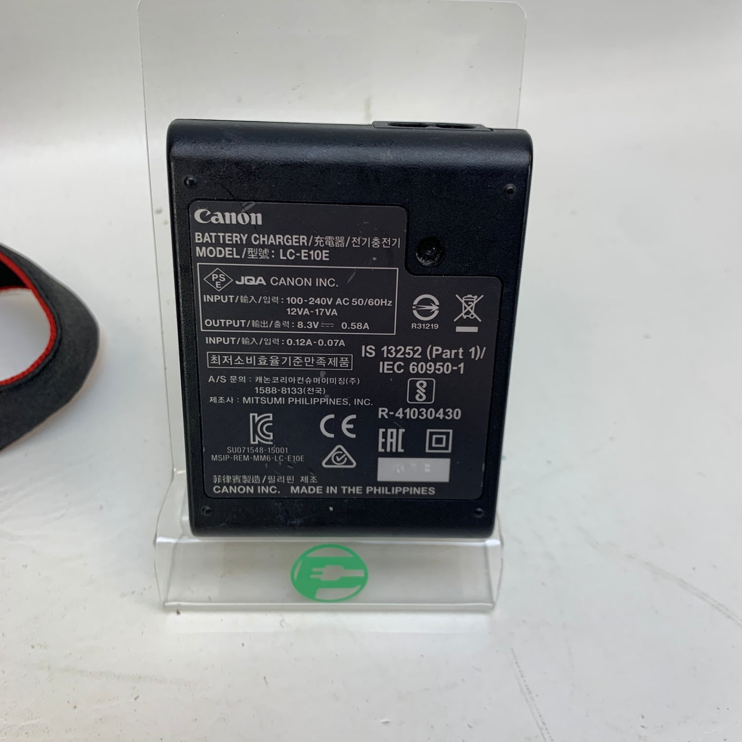 Canon EOS 1300D 18.0MP Digital SLR DSLR Camera w/Canon EF-S 24mm 1:2.8 STM Prime Lens