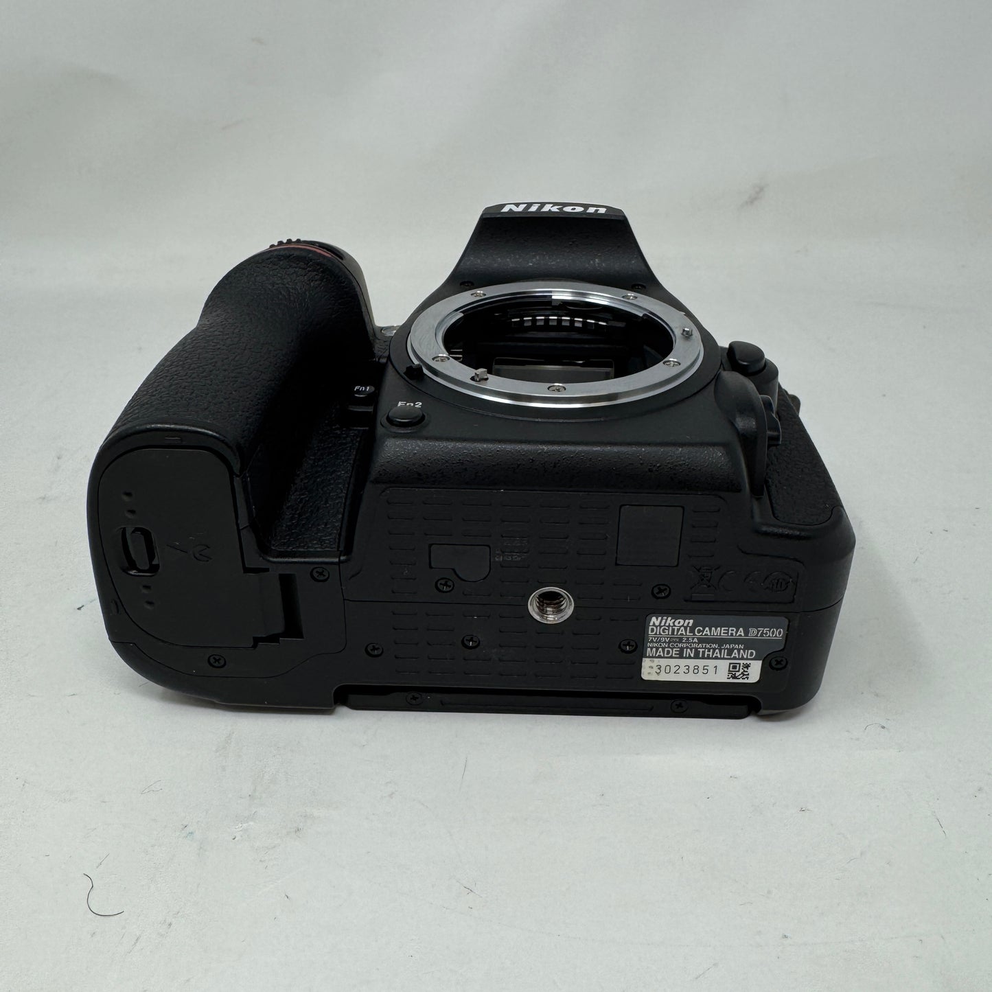Nikon D7500 20.9MP 4K Digital SLR DSLR Camera Body