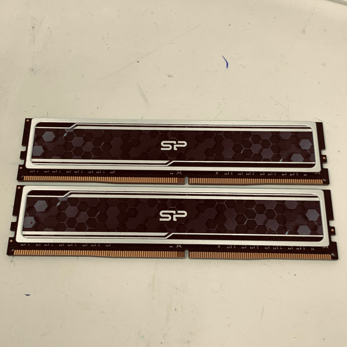 Silicon Power Value Gaming 16GB (2x8GB) RAM DDR4 3200MHz SP008GXLZU320BSAJ5