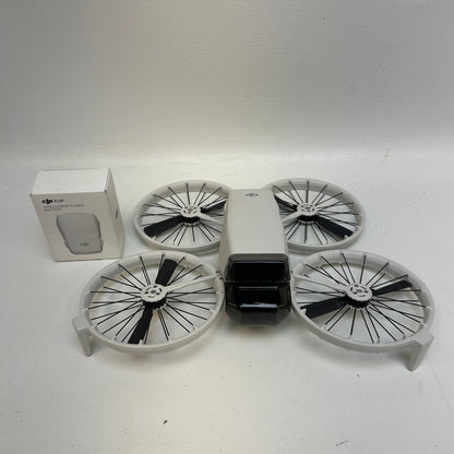 DJI Flip 4K Quadcopter Camera Drone DF1A0424