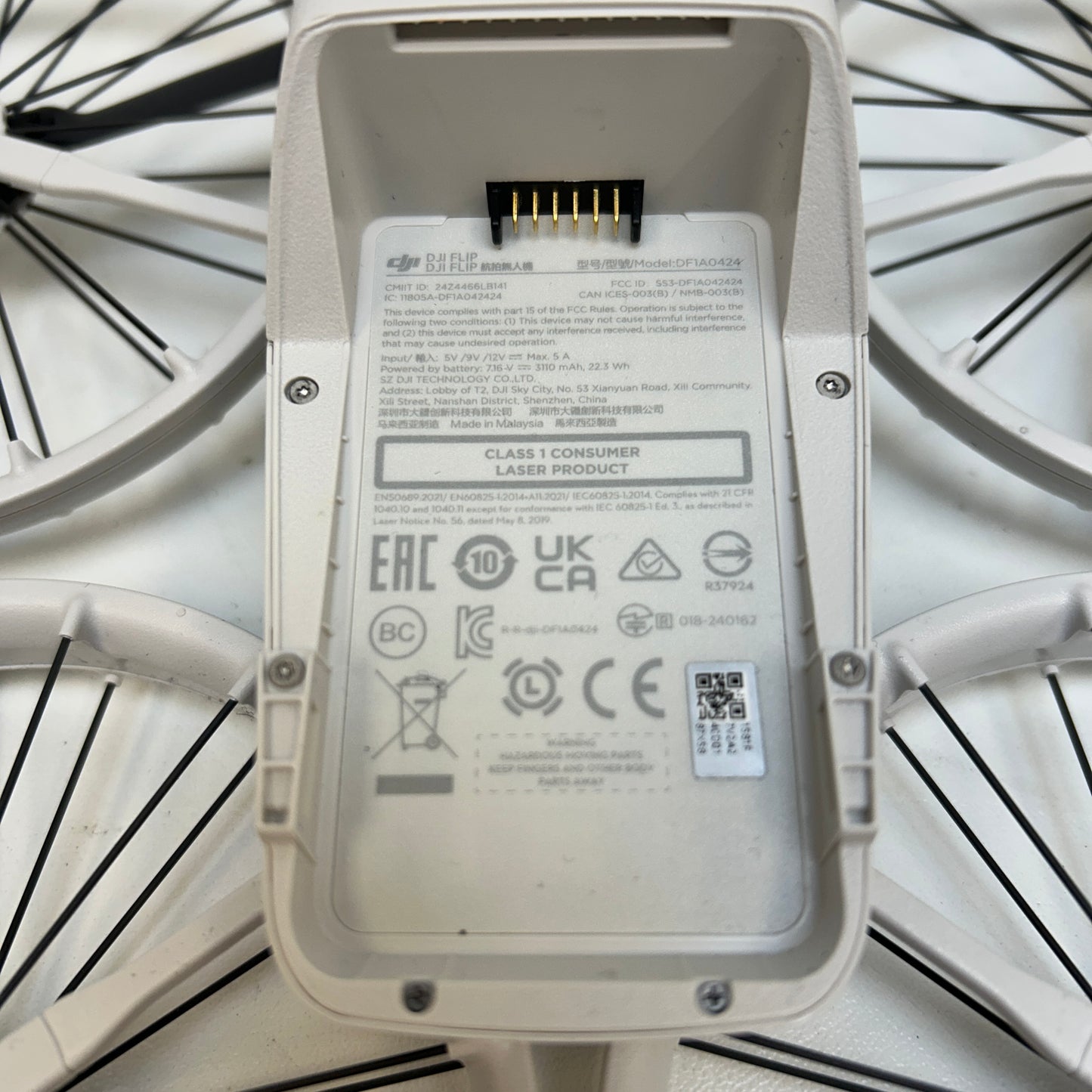 DJI Flip 4K Quadcopter Camera Drone DF1A0424