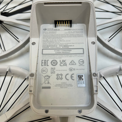 DJI Flip 4K Quadcopter Camera Drone DF1A0424