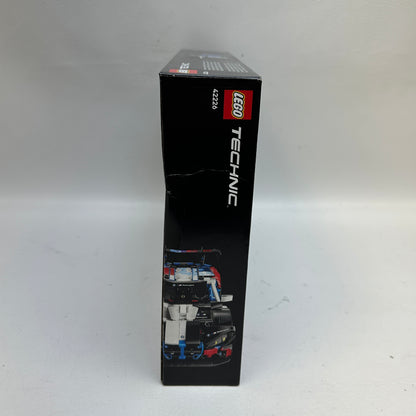 New LEGO BMW M4 GT3 EVO Race Car 42226 TECHNIC Licensed Vehicles 747 pcs