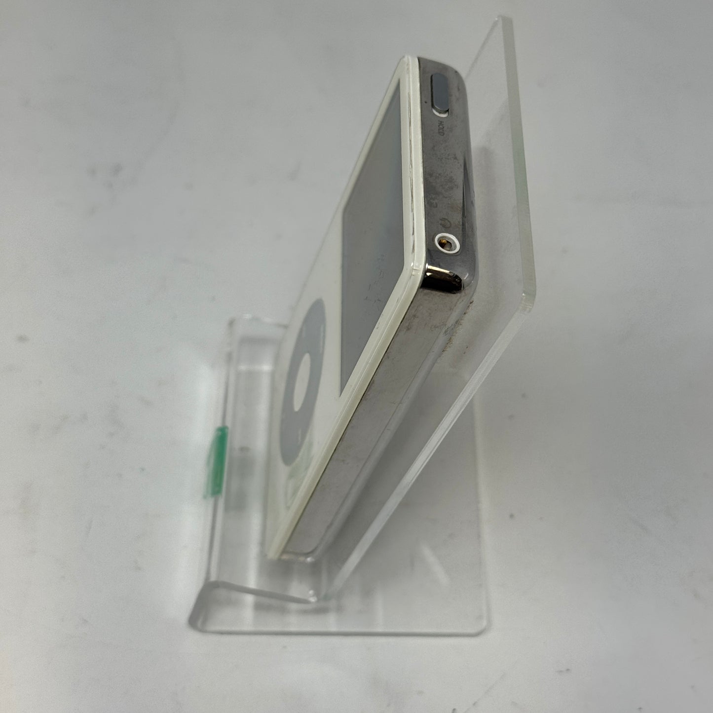 Apple iPod Classic 5th Gen 80GB White MA448LL