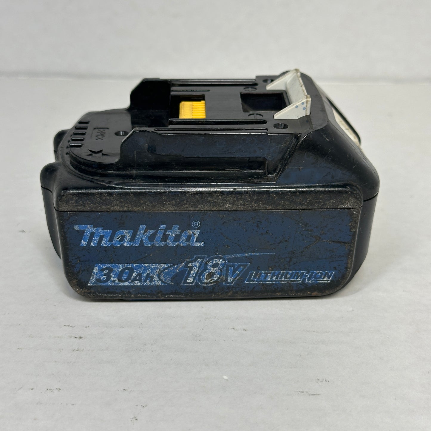 Makita BL1830B 3.0Ah 18V Lithium-Ion Battery