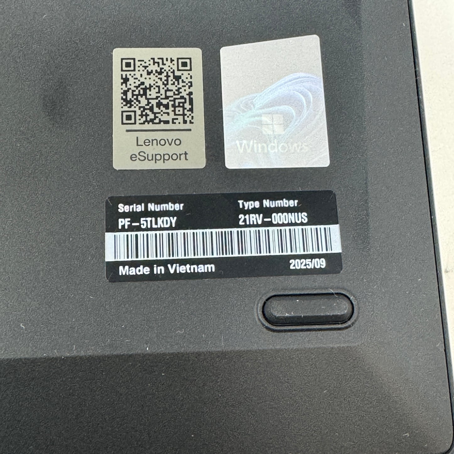 Lenovo ThinkPad P14s Gen 6 OKDK178 14" Ryzen AI 9 HX Pro 370 2.0GHz 64GB RAM 1TB SSD