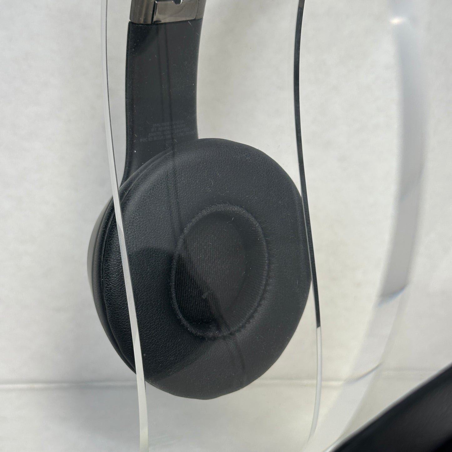 Beats Solo4  Wireless On-Ear Bluetooth Headphones Black A3140