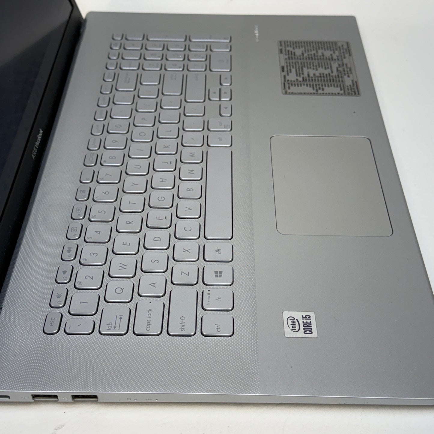 Asus Vivobook 17 X712J 17.3" i5-1035G1 1.0GHz 12GB RAM 1TB HDD