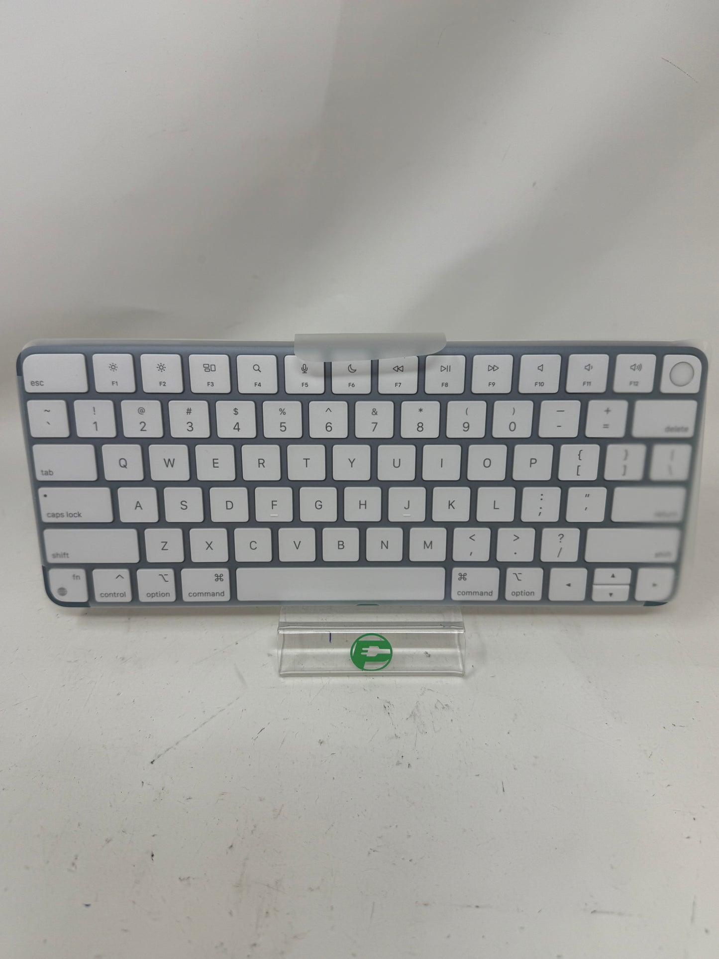 Apple 0.12 W Magic Keyboard (USB-C) with Touch ID A2449 White