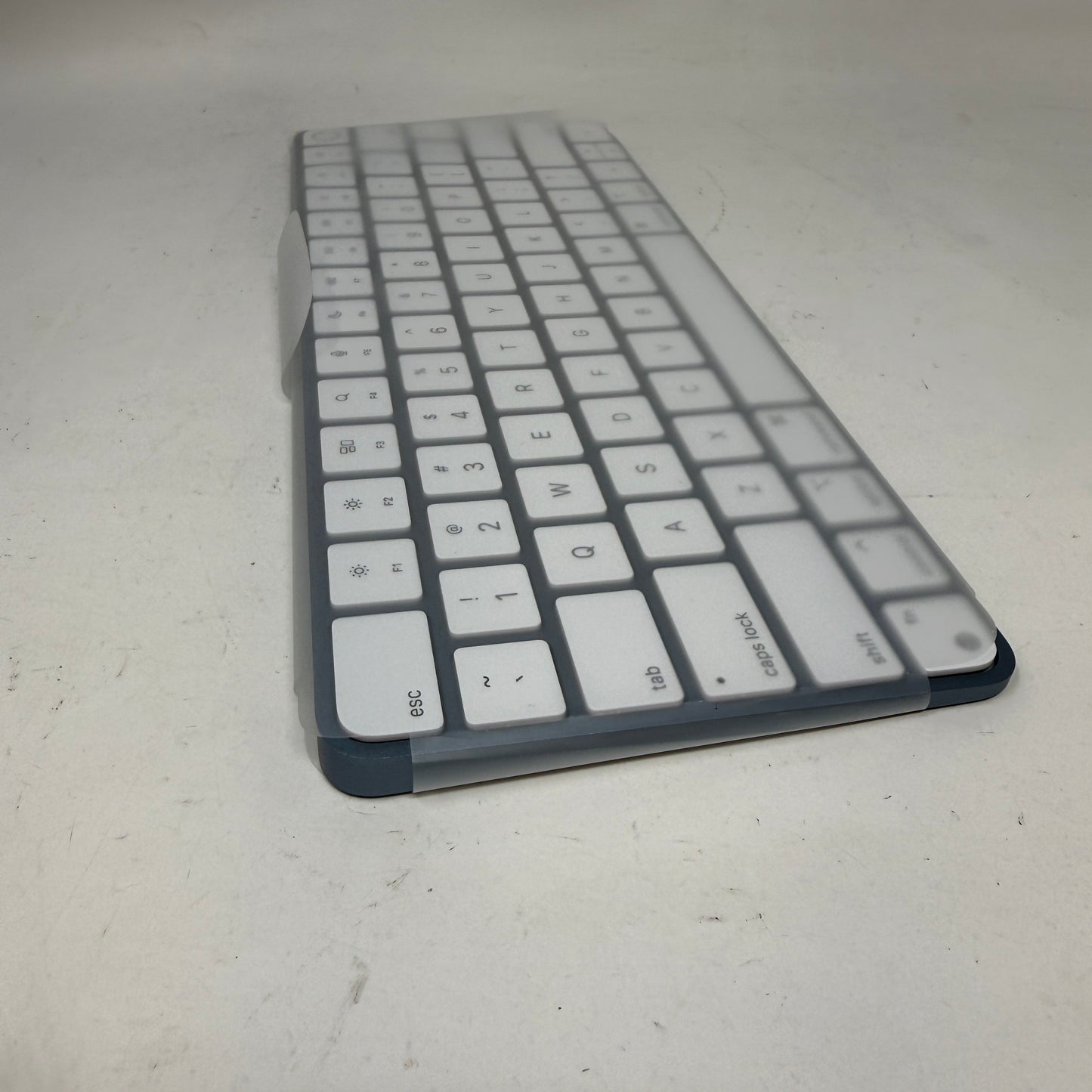 Apple 0.12 W Magic Keyboard (USB-C) with Touch ID A2449 White