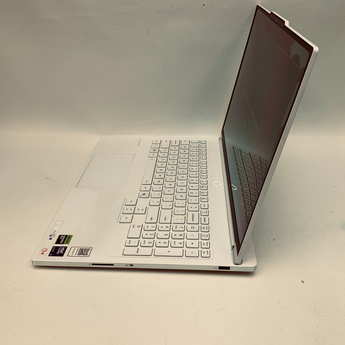 Lenovo legion 7 16IAX10 16" Core Ultra 9 275HX 2.7GHz 32GB RAM 1TB SSD GeForce 