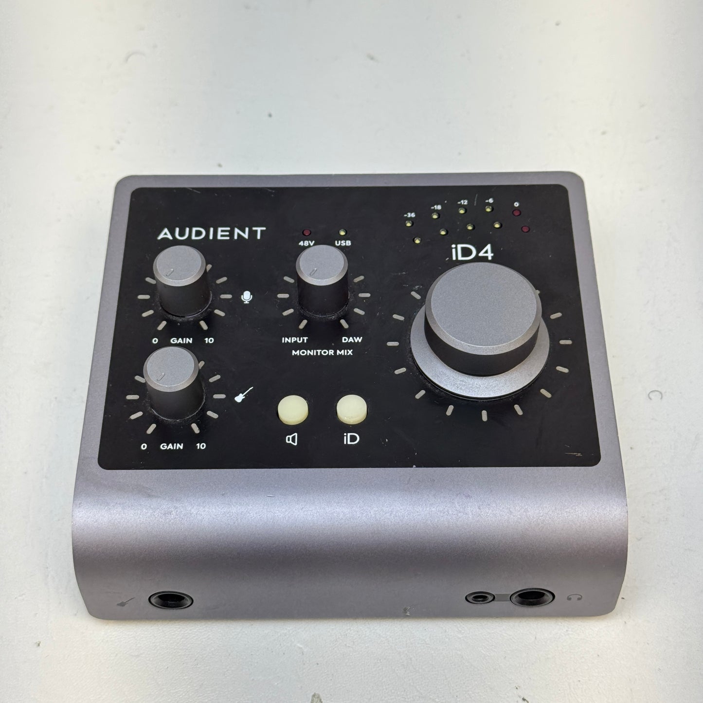 Audient iD4 USB Audio Interface 2-In/2-Out Mic Preamp Studio Recording Tested