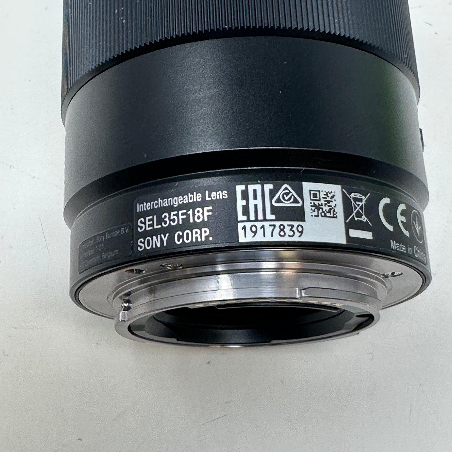 Sony FE 35mm f/1.8 E-mount Standard / Prime SEL35F18F Auto & Manual Lens