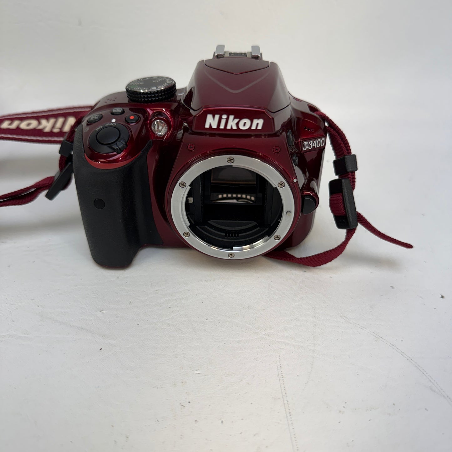 Nikon D3400 24.2MP Digital SLR DSLR Camera w/Nikon AF-P DX VR 18-55mm Lens