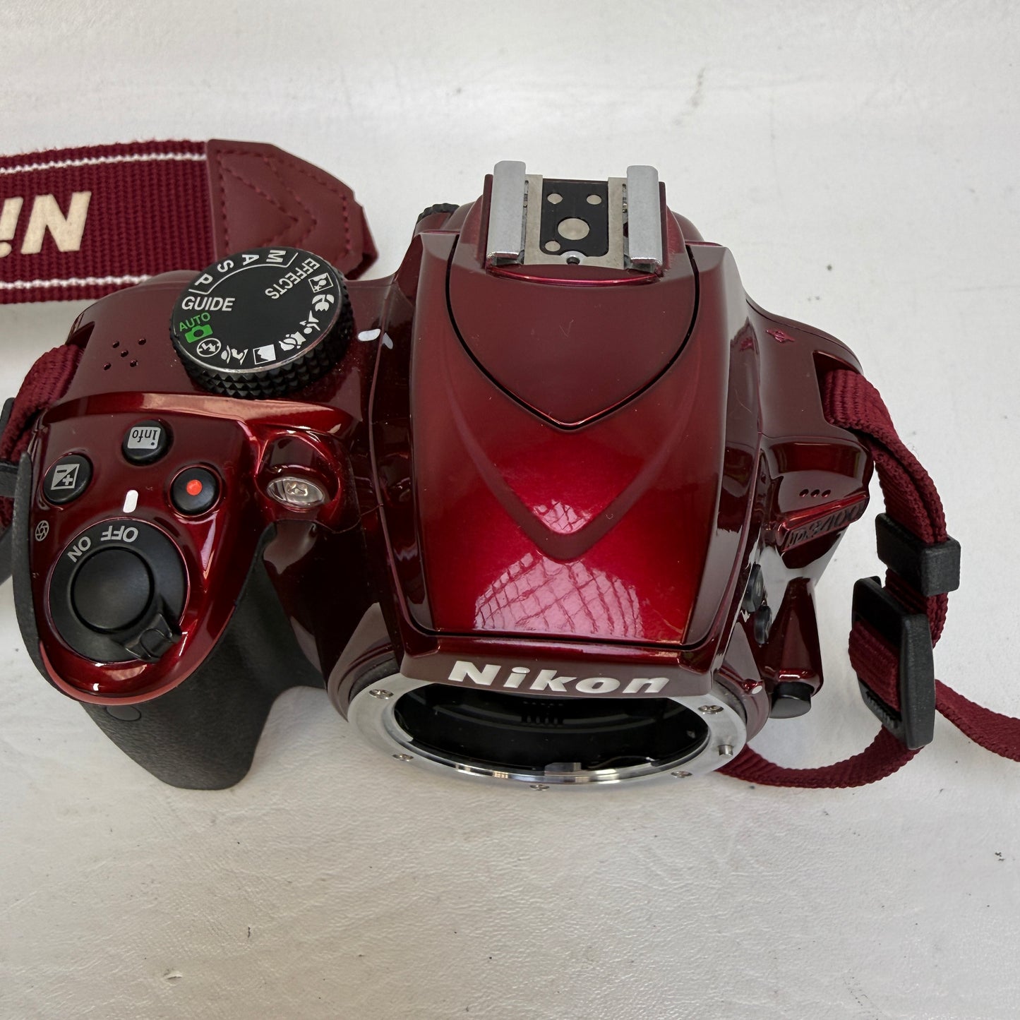 Nikon D3400 24.2MP Digital SLR DSLR Camera w/Nikon AF-P DX VR 18-55mm Lens