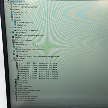 Lenovo IdeaPad Slim 3 15Q8X10 15.3 Snapdragon X-X126100 " 2.96Ghz 16GB RAM 256GB SSD