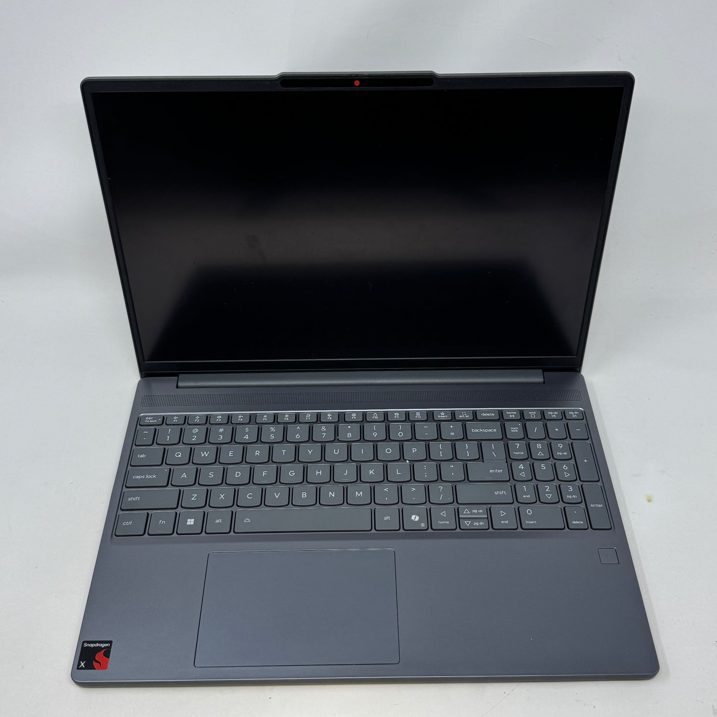 Lenovo IdeaPad Slim 3 15Q8X10 15.3 Snapdragon X-X126100 " 2.96Ghz 16GB RAM 256GB SSD
