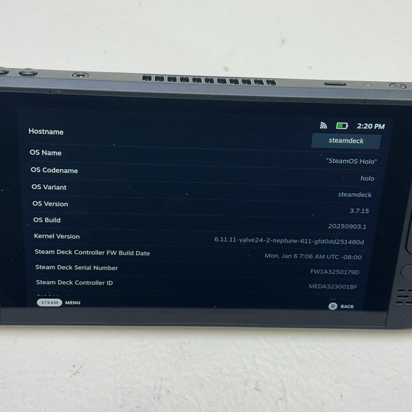 Valve Steam Deck 7" AMD 7nm Ryzen APU 16GB RAM 512GB Black 1010