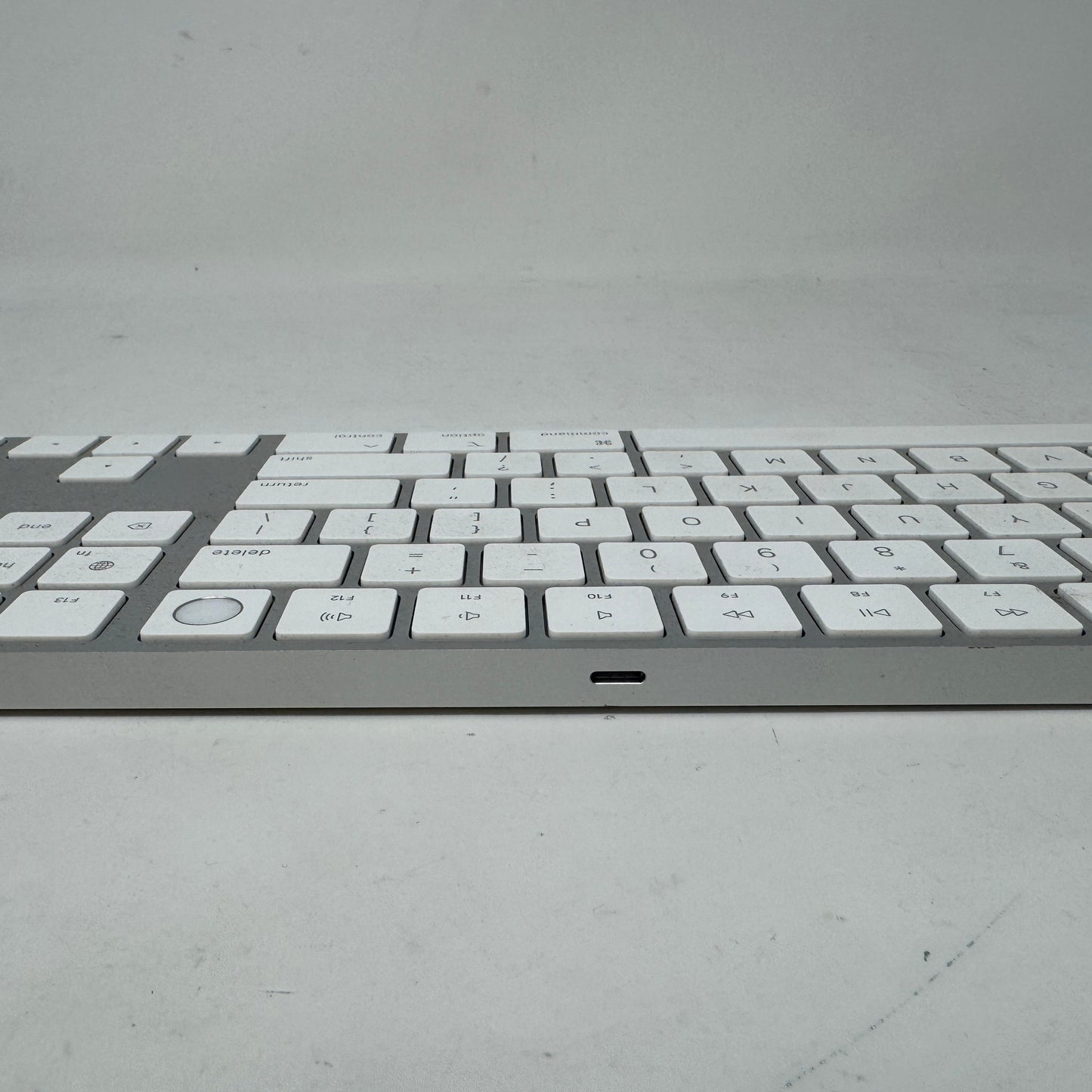Apple Magic Keyboard 2 with Touch ID and Numeric Keypad A2520 White