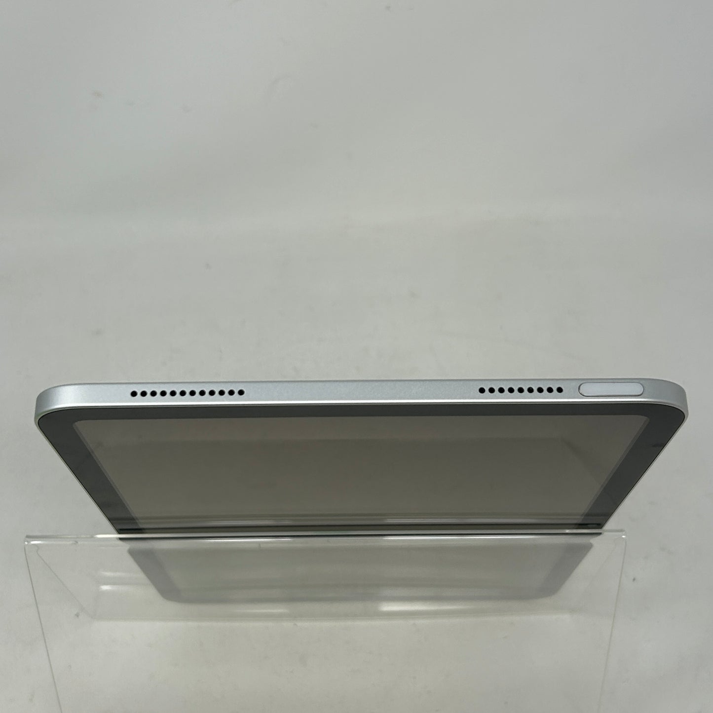 WiFi Only Apple iPad 11" (A16) 128GB Silver MD3Y4LL/A