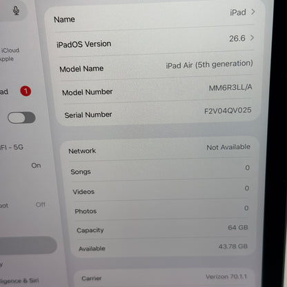 Factory Unlocked Apple iPad Air 5th Gen 64GB Space Gray MM6R3LL/A