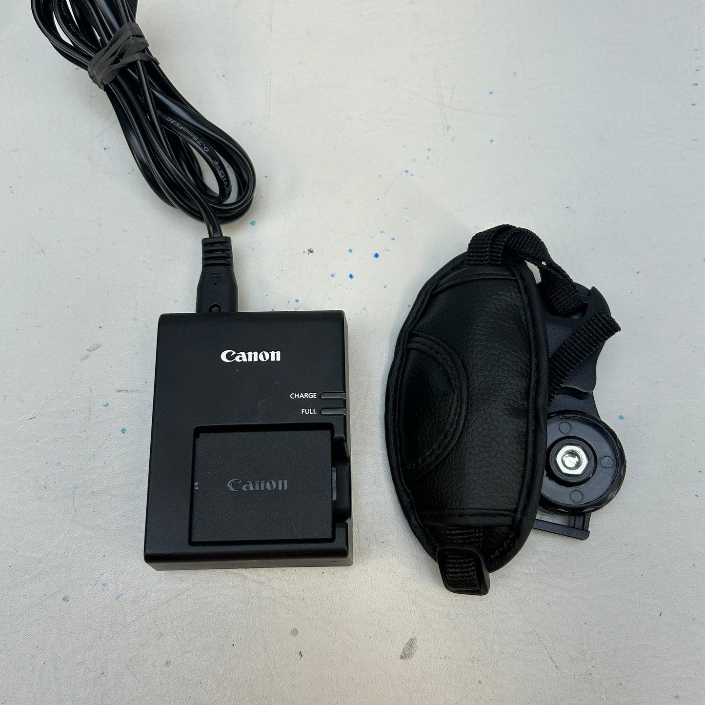 Canon EOS 4000D 18.0MP Digital SLR DSLR Camera w/Canon EF-S 18-55mm Lens