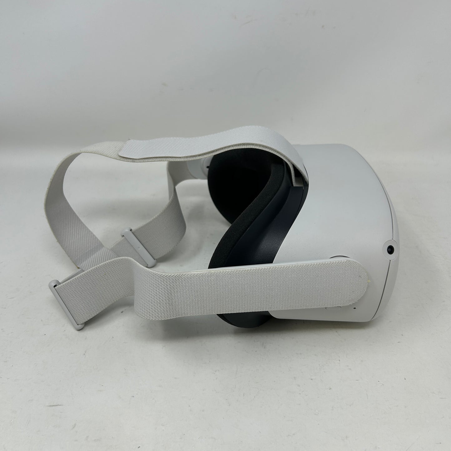 Meta Quest 2 64GB Standalone All-in-One VR Headset KW49CM