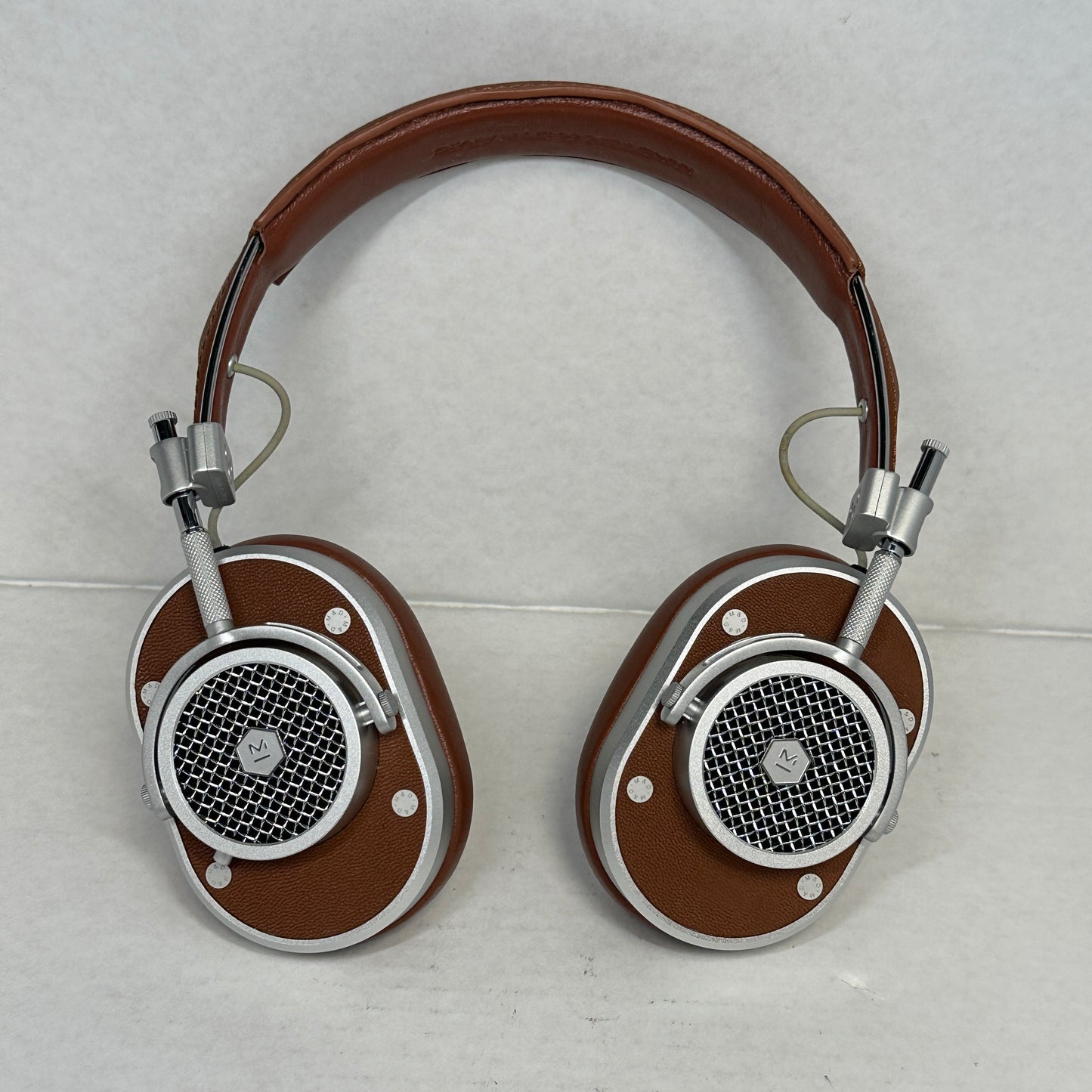 Master & Dynamic MH40 Over-Ear Headphones Brown/Silver Detachable Cable 3.5mm