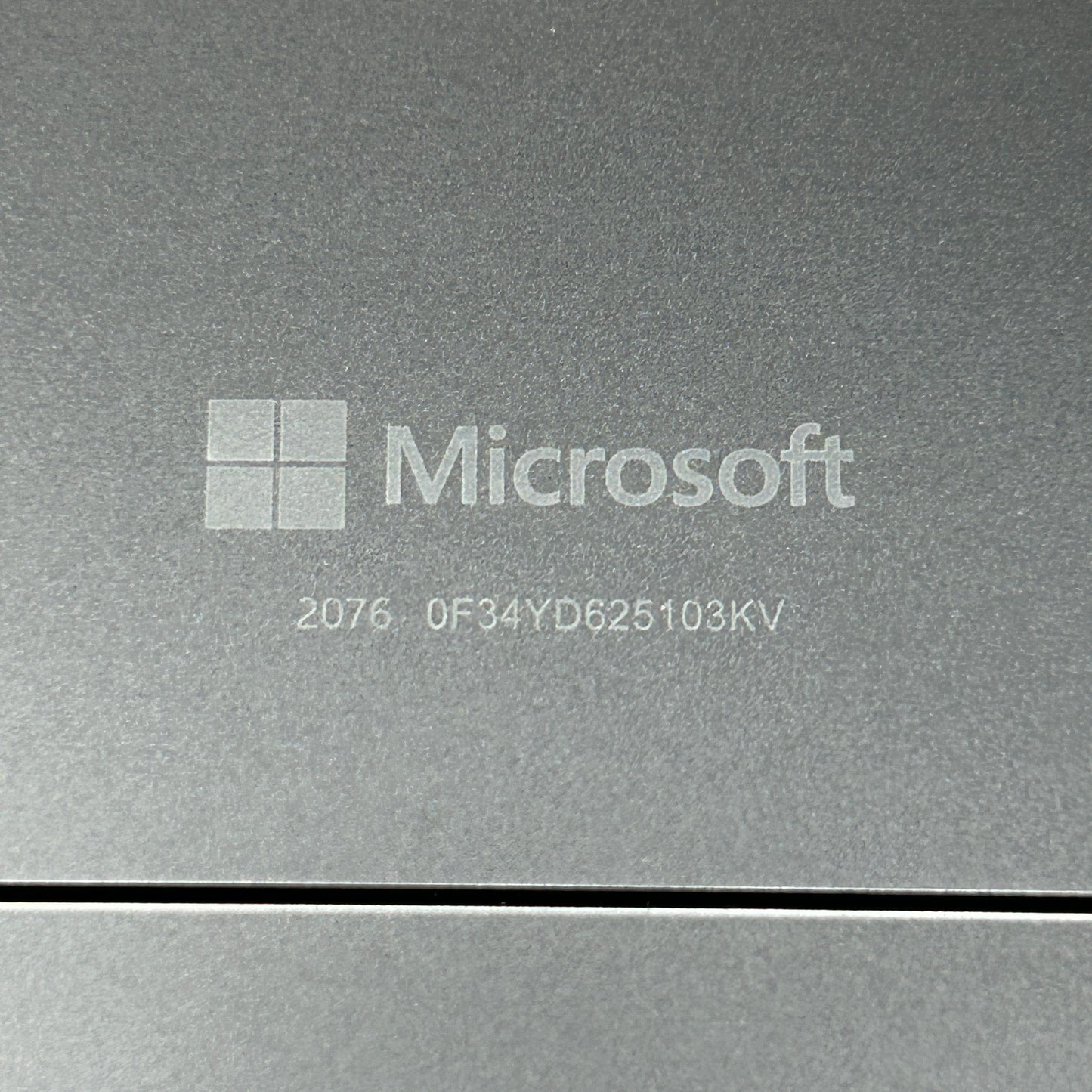 Microsoft Surface Pro 11 2076 13" Snapdragon X Elite 3.4GHz 16GB RAM 1TB SSD