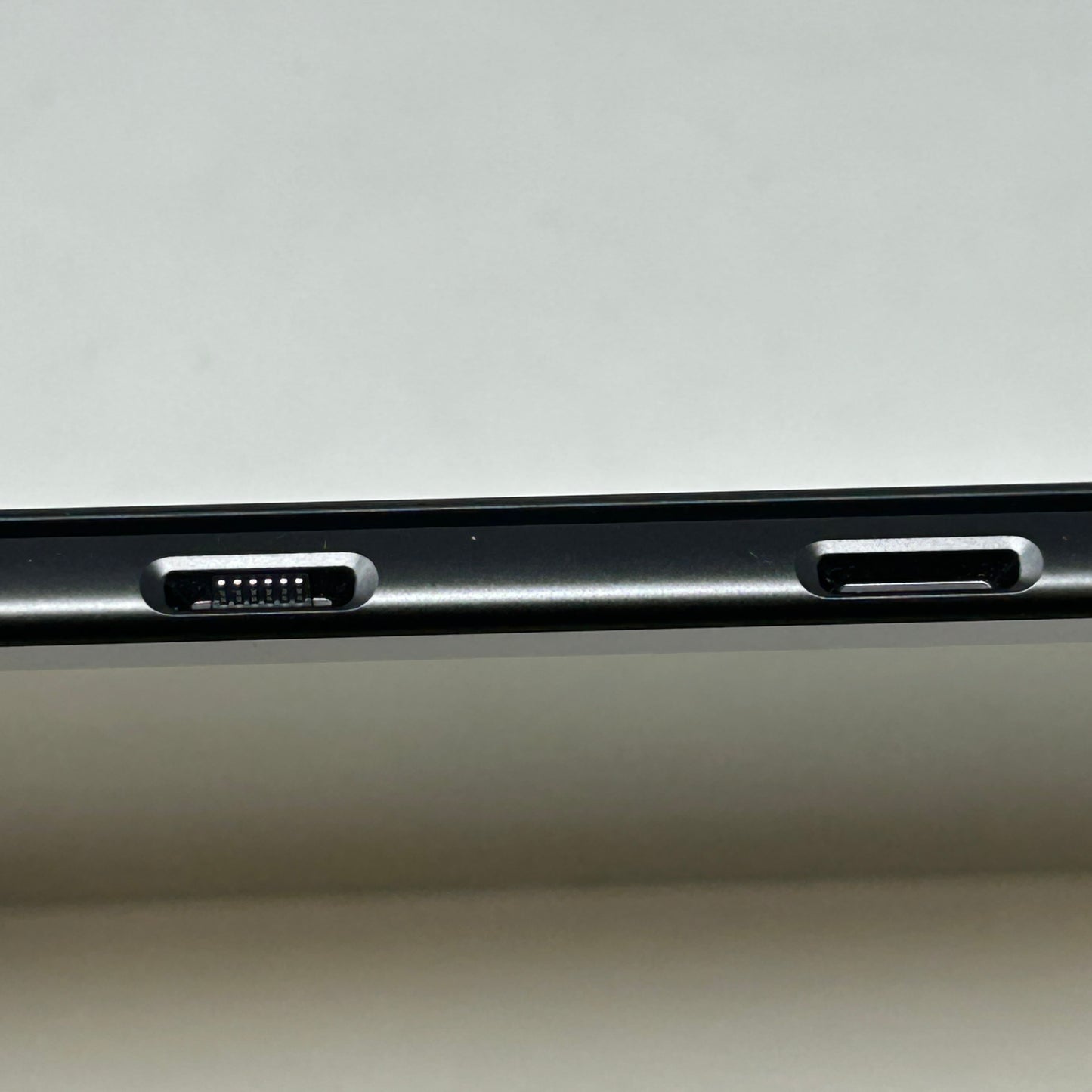 Microsoft Surface Pro 11 2076 13" Snapdragon X Elite 3.4GHz 16GB RAM 1TB SSD