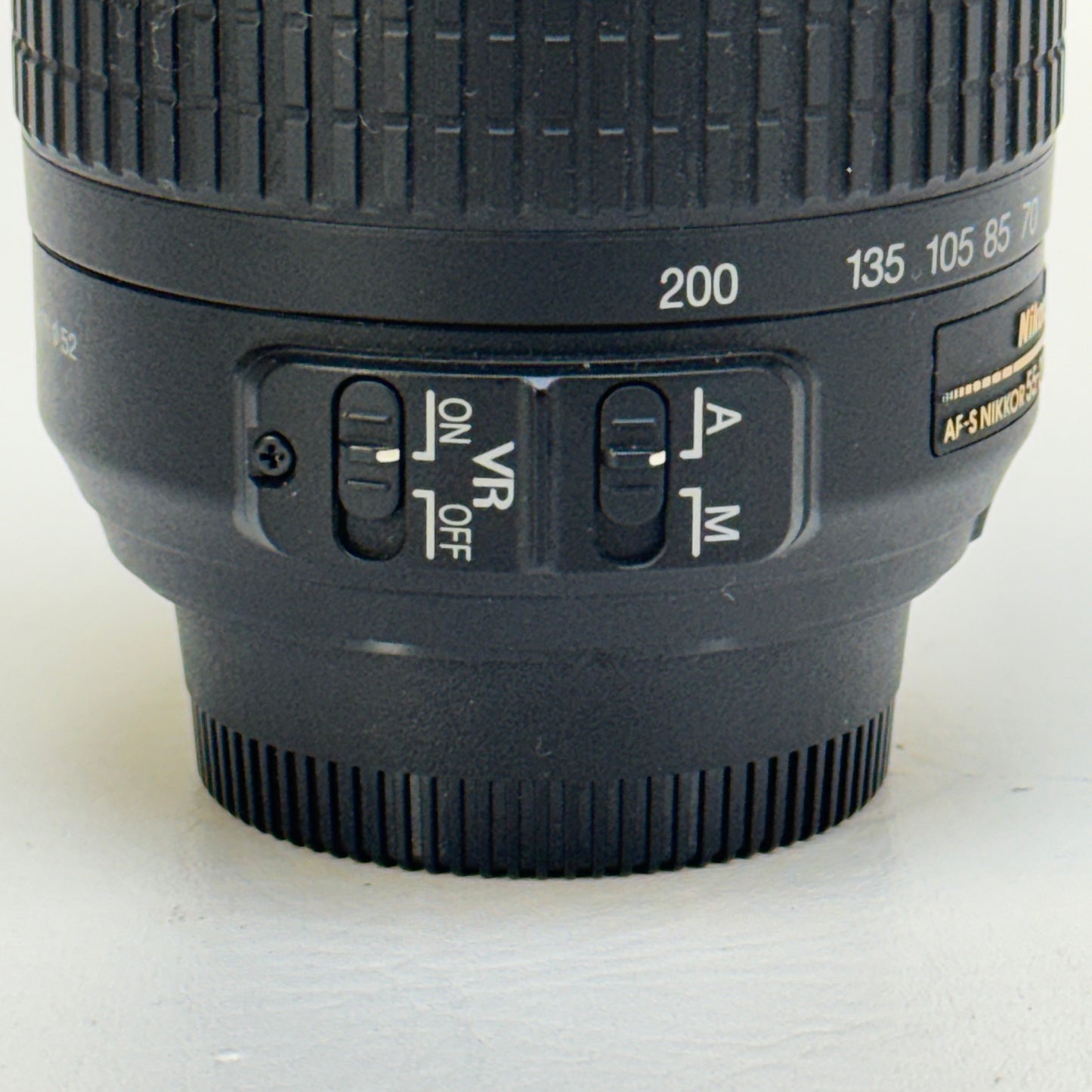 Nikon AF-S DX NIKKOR 55-200mm f/4-5.6G ED Auto & Manual Lens F
