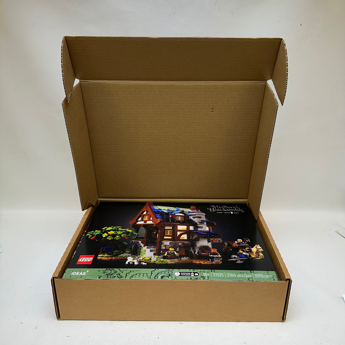New LEGO Medieval Blacksmith 21325 Ideas Castle 2164pcs