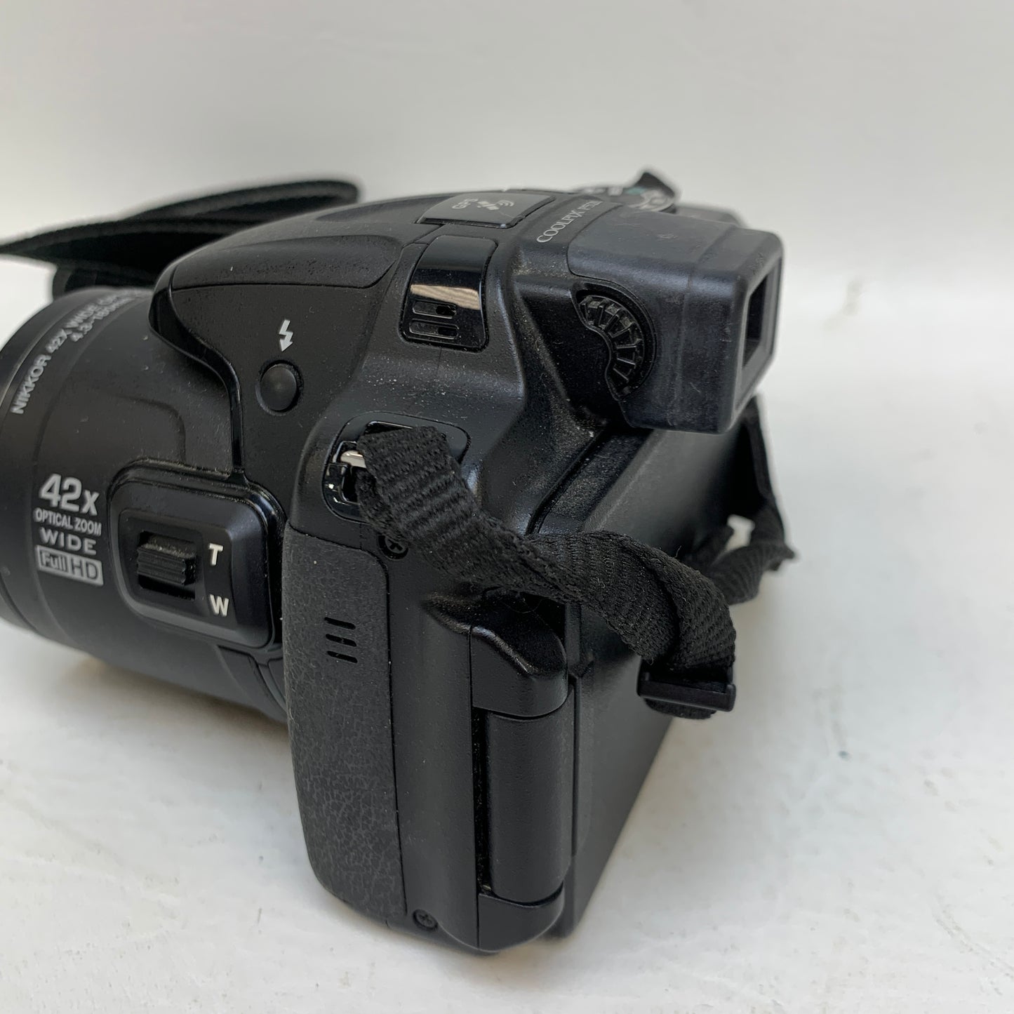 Nikon COOLPIX P520 18.1MP Digital Camera Black 42x Optical Zoom