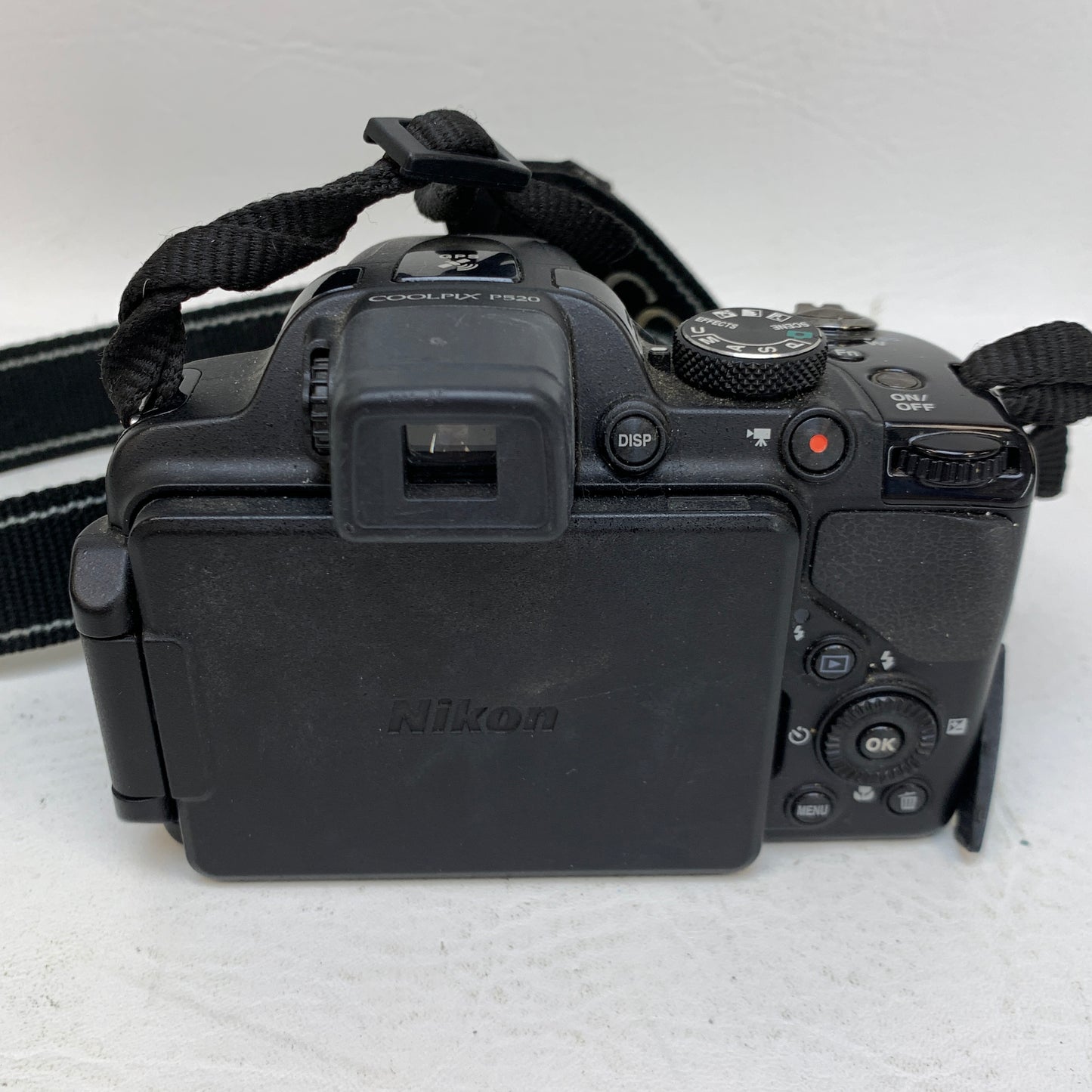 Nikon COOLPIX P520 18.1MP Digital Camera Black 42x Optical Zoom