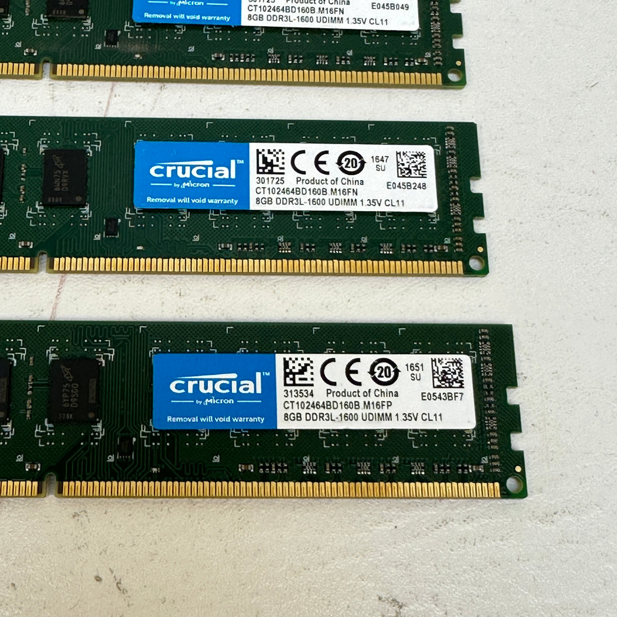 Lots Of 4 Crucial 32GB (4x8GB) RAM DDR3 1600MHz CT102464BD160B M16FN