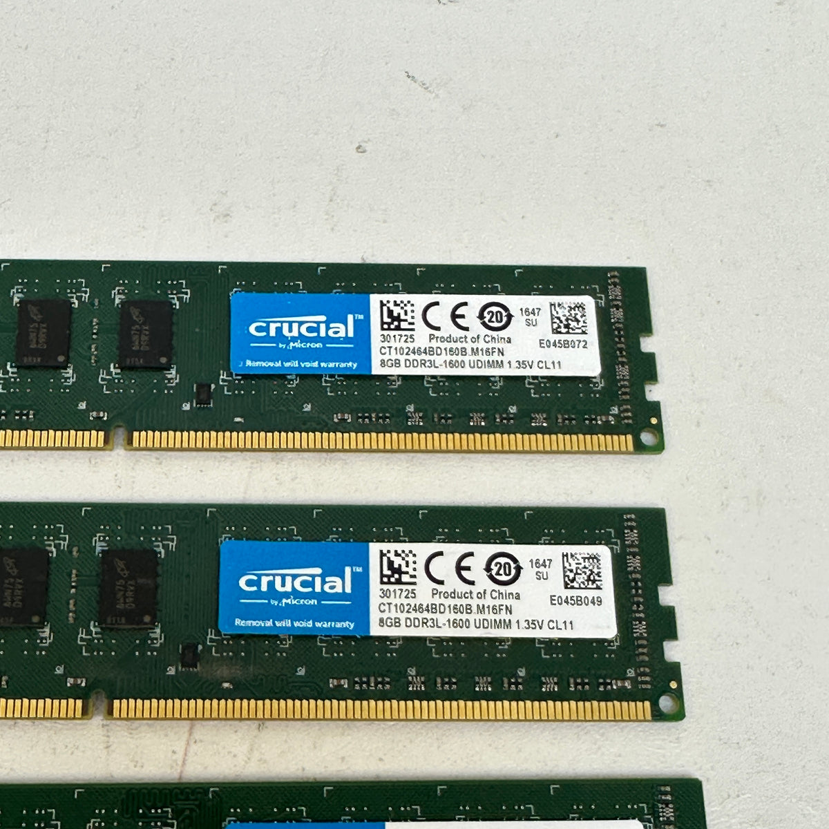 Lots Of 4 Crucial 32GB (4x8GB) RAM DDR3 1600MHz CT102464BD160B M16FN