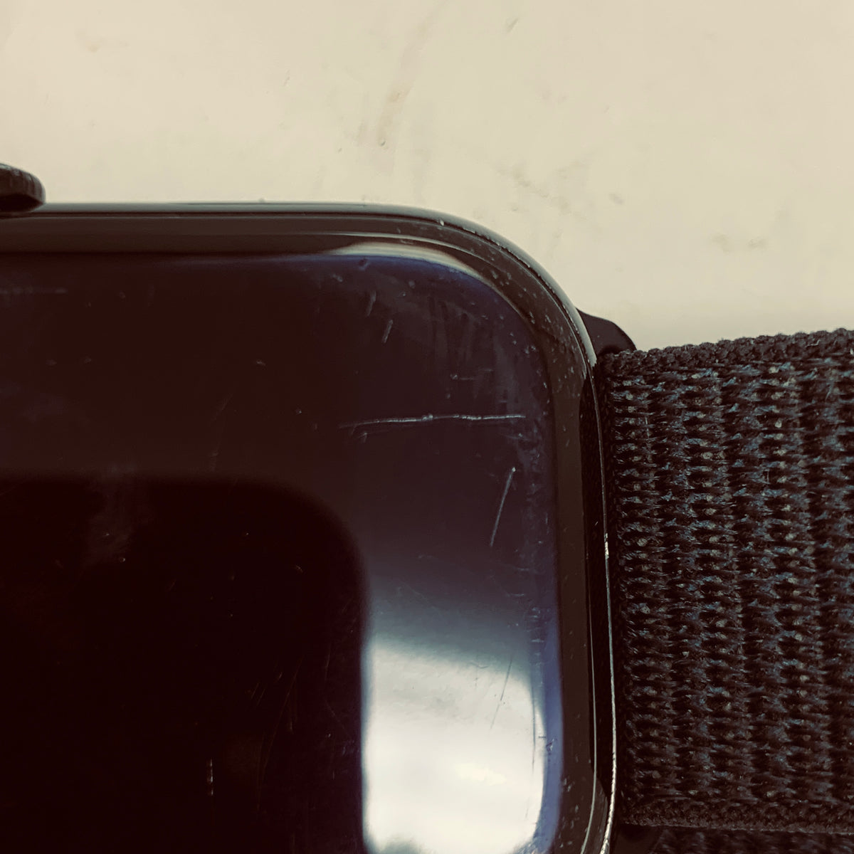  Apple Watch Series 10 46MM Black Aluminum Plum Sport Loop MWWR3LW/A