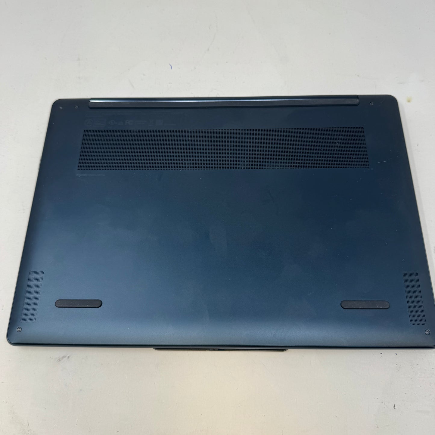 Lenovo Yoga 9i 2-in-1 83LC 14" Core Ultra 7 258V 2.2GHz 32GB RAM 1TB SSD